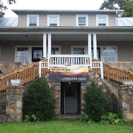 Open Arms Hostel & Inn Luray Exterior photo